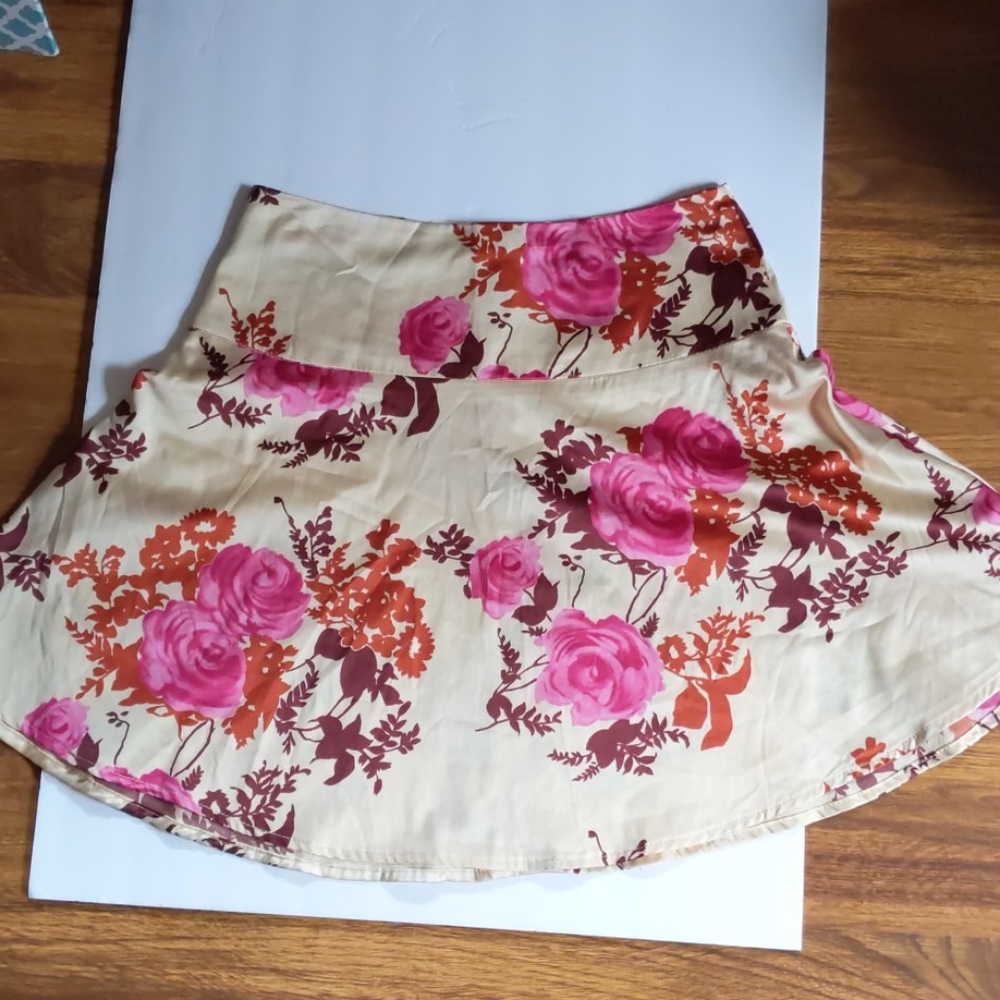 Nude rose and flower prink silk skirt